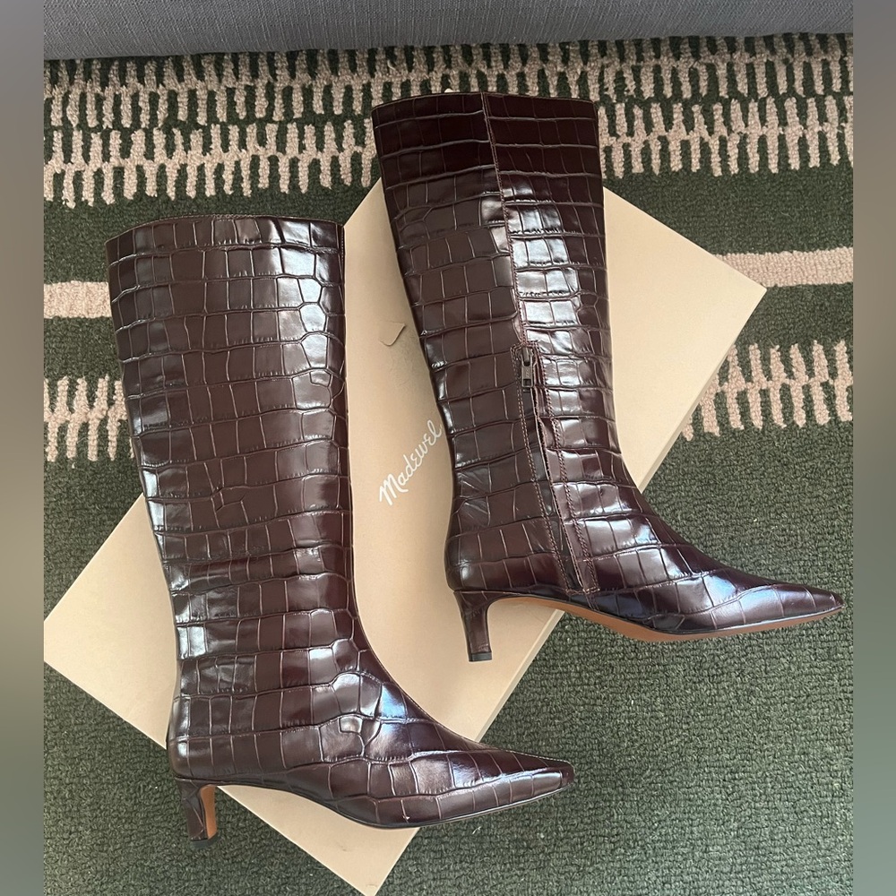 The Dimes Kitten-Heel Knee Boot
